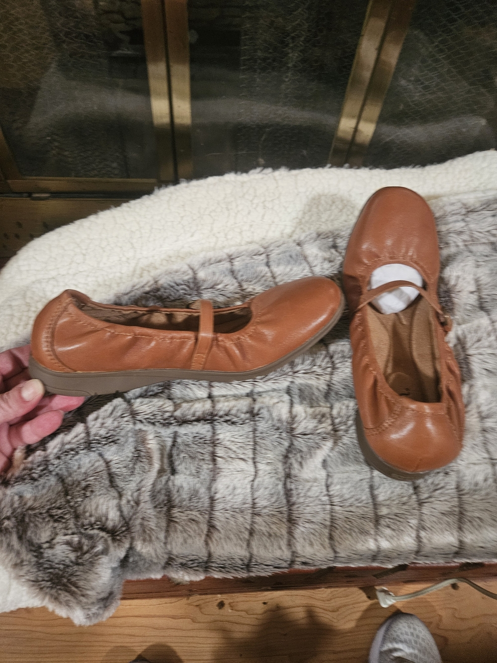 Earth Women's Tan Mary Jane Ballet Flats with Adjustable Strap - Picture 2 of 4